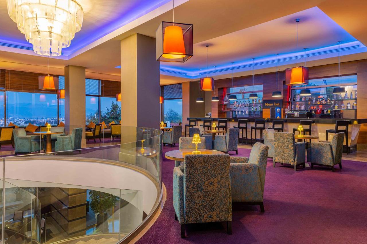 ホテル Bb チェリキ パレス ブルサ エクステリア 写真 The bar at the hotel